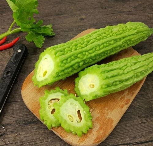 开心的吃瓜人儿